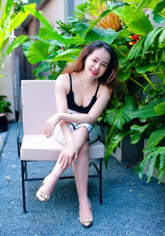 Gorgeous profiles pictures: free Asian Member Thi Tuyet Nhung (Sky)