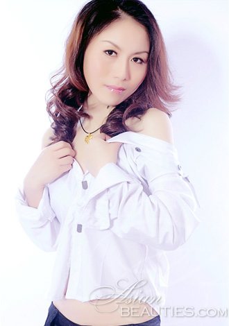 Gorgeous women pictures: Hui from Changsha, bride in China