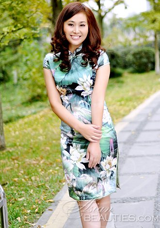 Date the member of your dreams: Xiaoying, beautiful Asian member for romantic companionship