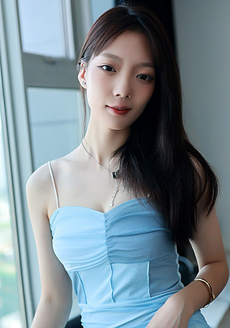 Date the member of your dreams: Asian dating partner Zheyu from Wuxi