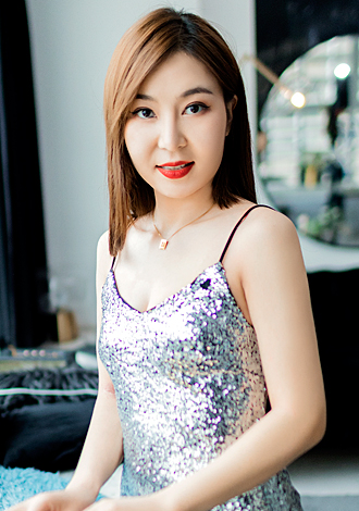 Gorgeous profiles pictures: Asian college member Mingyue from Shenzhen